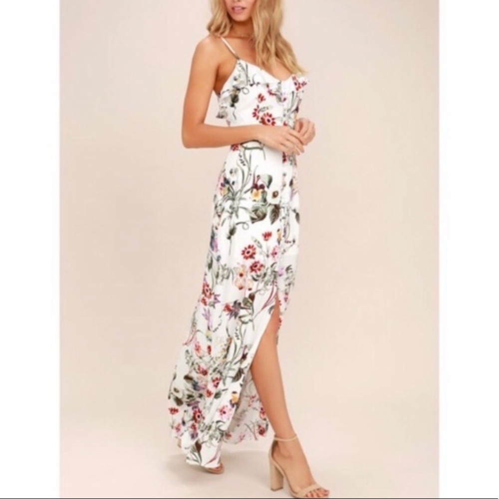 Lulu’s white floral maxi dress